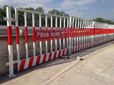 <a href='http://m.hdjiulong.com' target='_blank'><u>道路安全護欄</u></a>