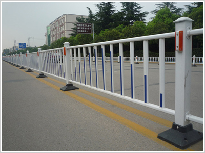 道路<a href='http://m.hdjiulong.com' target='_blank'><u>護欄</u></a>